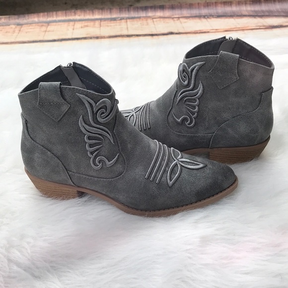 << Ash Grey Western Cowboy Boot Booties >> - Picture 2 of 8